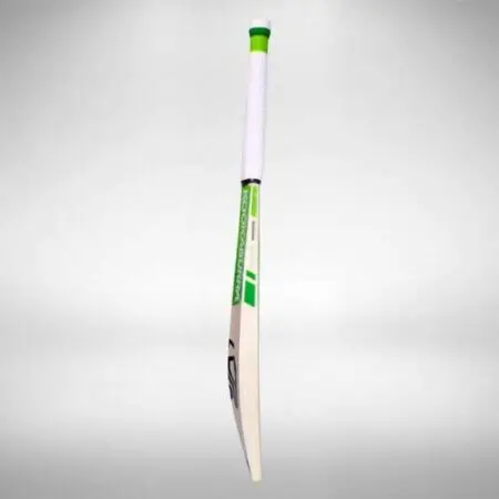 KOOKABURRA KAHUNA 4.0 CRICKET BAT, SHORT HANDLE, EXCELLENT BAT - Image 4